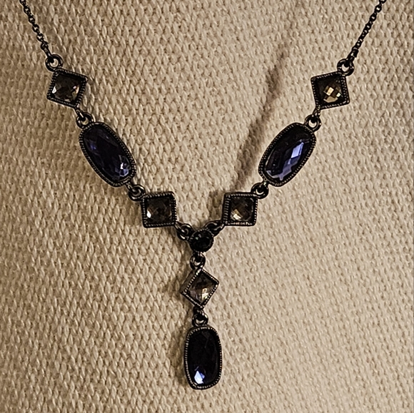 💵3/$20 Vintage Avon Jewelry Set Necklace and Earrings - Picture 9 of 13